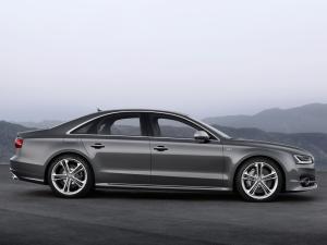 Audi S8 2013 года  (WW)